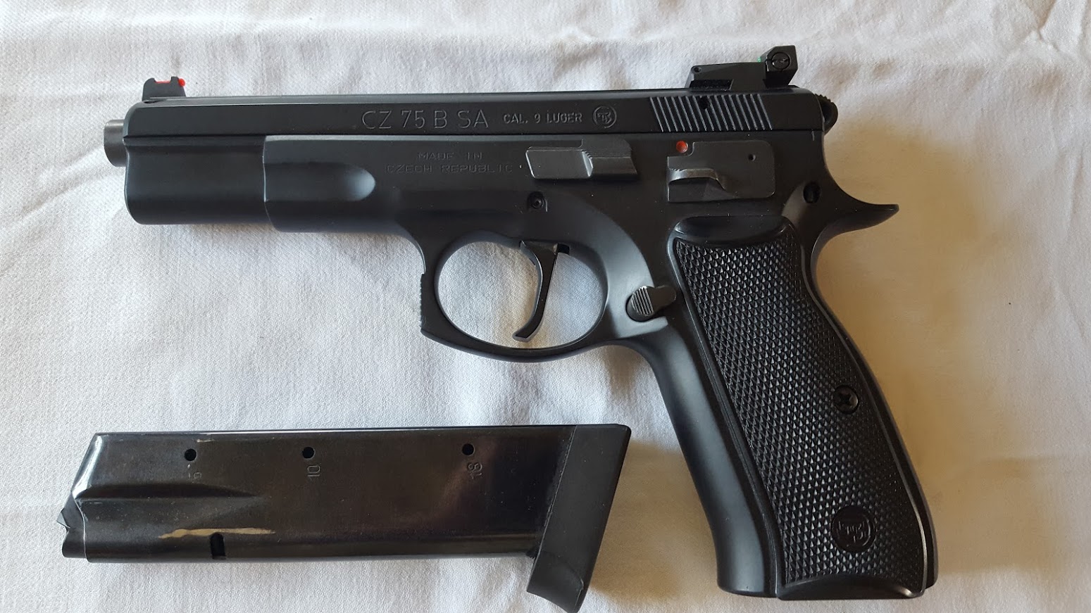 CZ 75 B SA venstre side